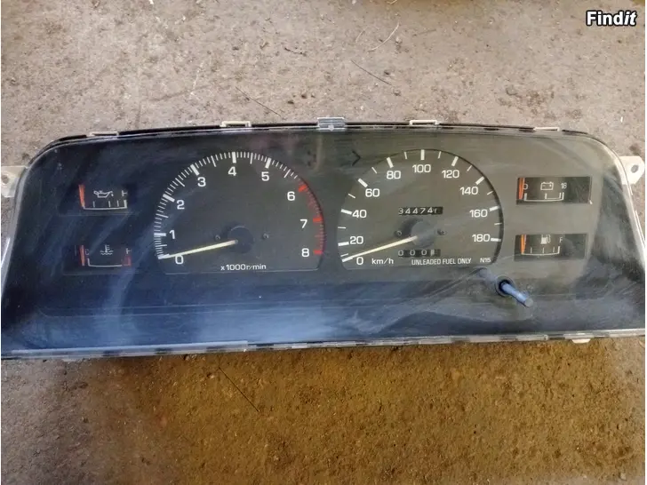 Myydään Toyota 4Runner V6 manuaali 1991 mittaristo 89671715-240 Yasaki 769904-670