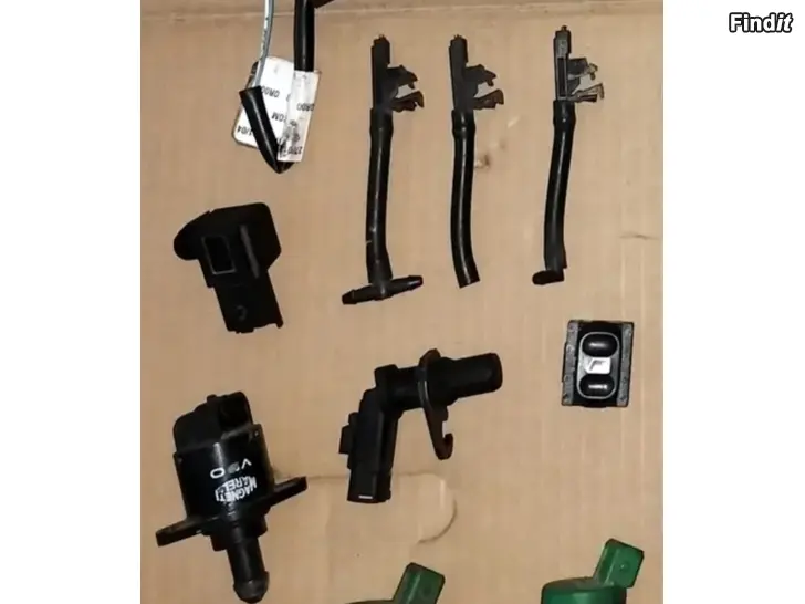 Myydään Tyhjäkäyntianturi kampiakselinanturi kaasuläpäanturi pissapojansuutin