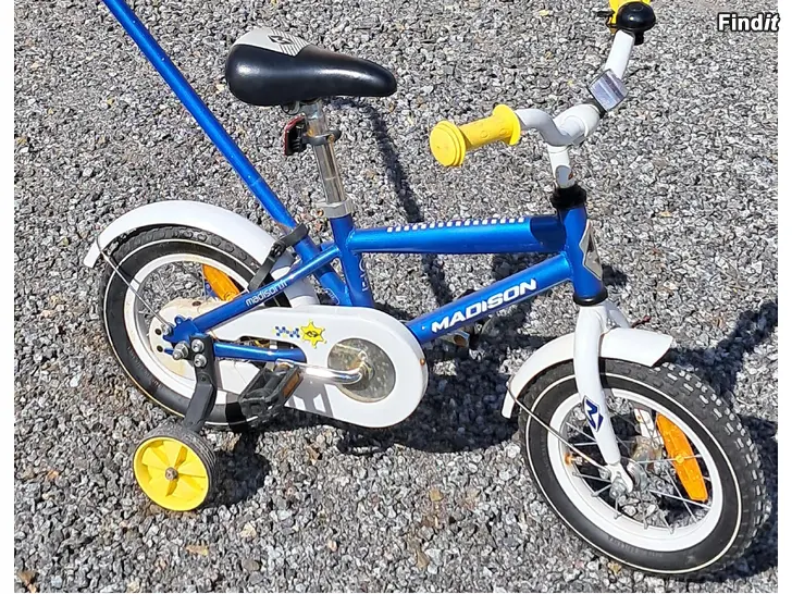 Myydään Madison 12 tuumainen lasten pyörä