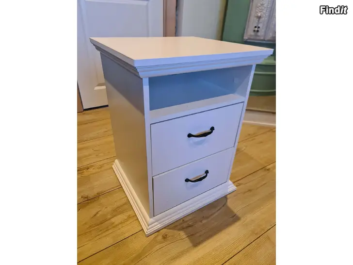 Säljes Nattduksbord 2st