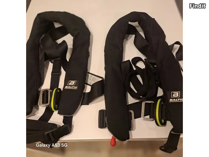 Myydään Pelastusliivit -paukkuliivit Automat Baltic Winner 150 Mk2