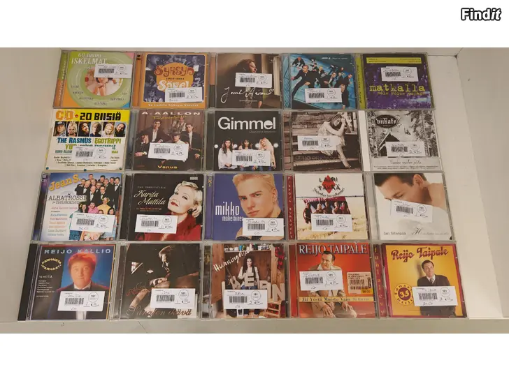 Myydään Iso erä CD levyjä