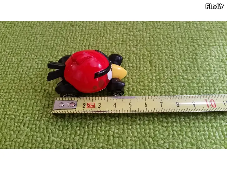 Myydään Angry Birds miniauto punainen Mattel 2012 -hinta 3e