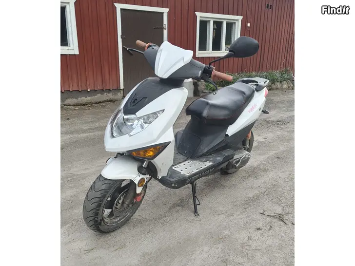 Myydään Keeway scooter