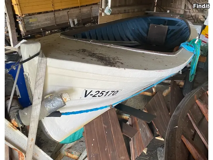 Säljes Motorbåt med trailer