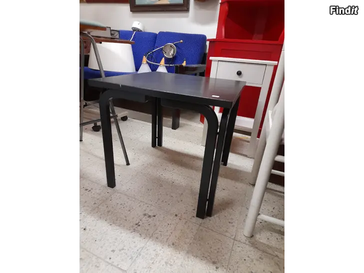 Säljes Svart soffbord