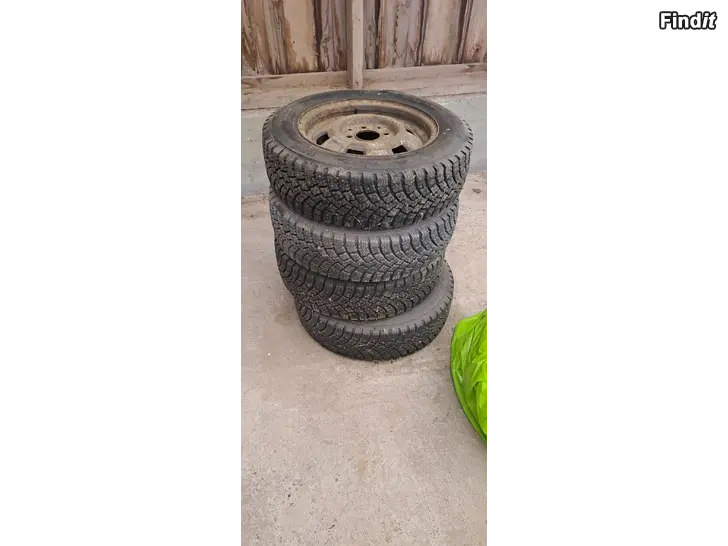 Myydään Vinterringar Hakkapeliitta 185/65-15