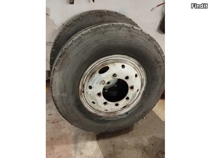 Myydään Kuorma-autoon tai kärryyn 9.00-20