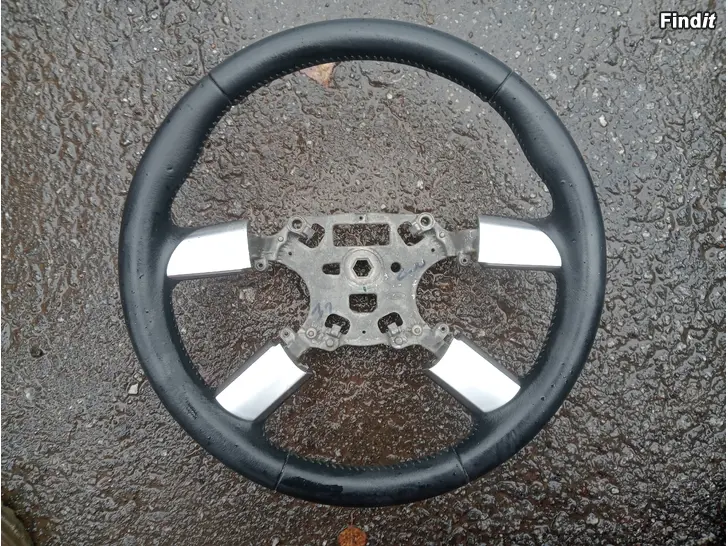 Myydään Ford Focus 2007 nahkaratti