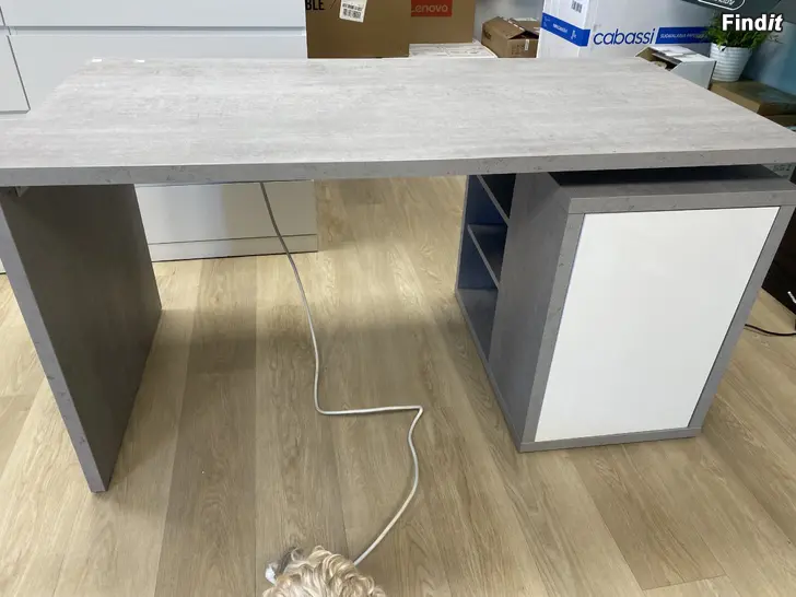 Myydään Työpöytä