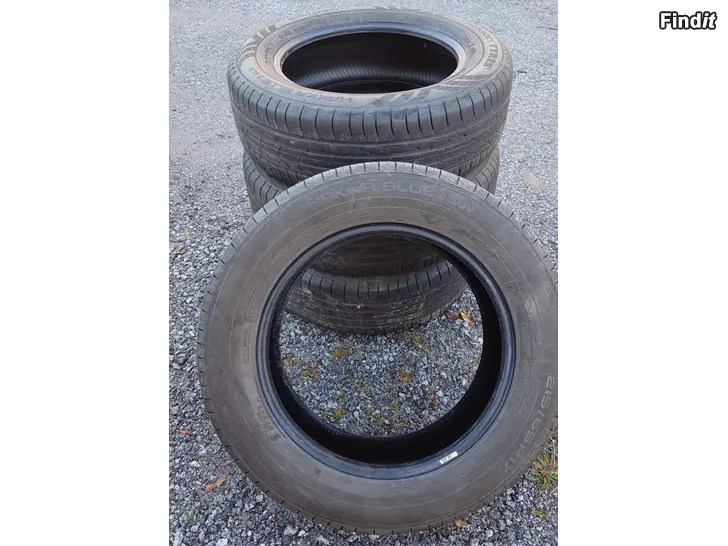 Myydään Nokian Hakka Blue 3 SUV renkaat 4 kpl 215/65R17 103H