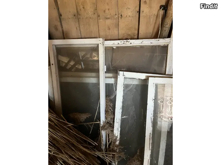 Säljes Fönster och dörr med karm