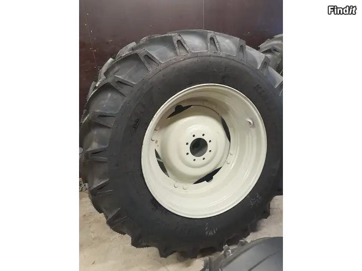 Säljes PYÖRÄT METSÄÄN 18,4-34 14PR MF, FIAT ja Valtra A