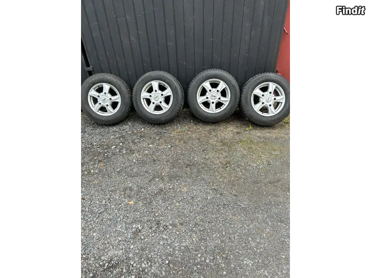 Säljes Ford transit custom 2018 fälgar och vinterdäck SOM NYA
