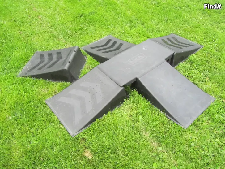 Säljes 4-Way Skate Ramp