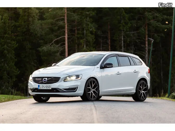 Myydään Volvo V60 D6 AWD plugg in hybrid