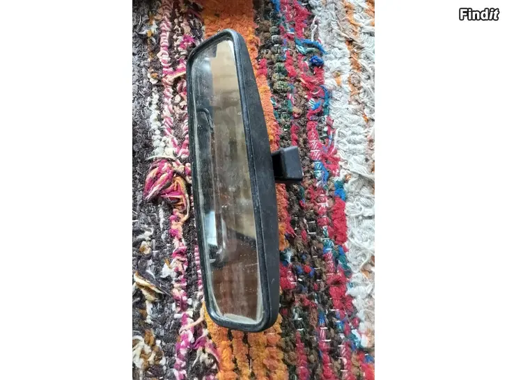 Myydään Taustapeili