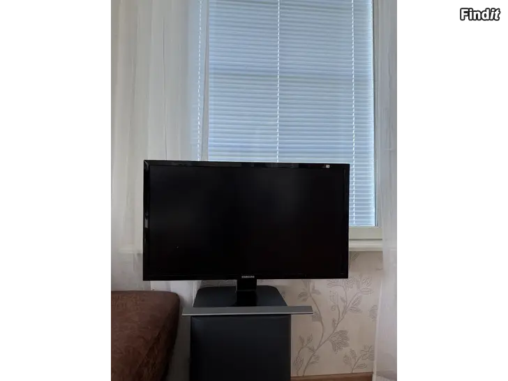 Myydään Samsung 28