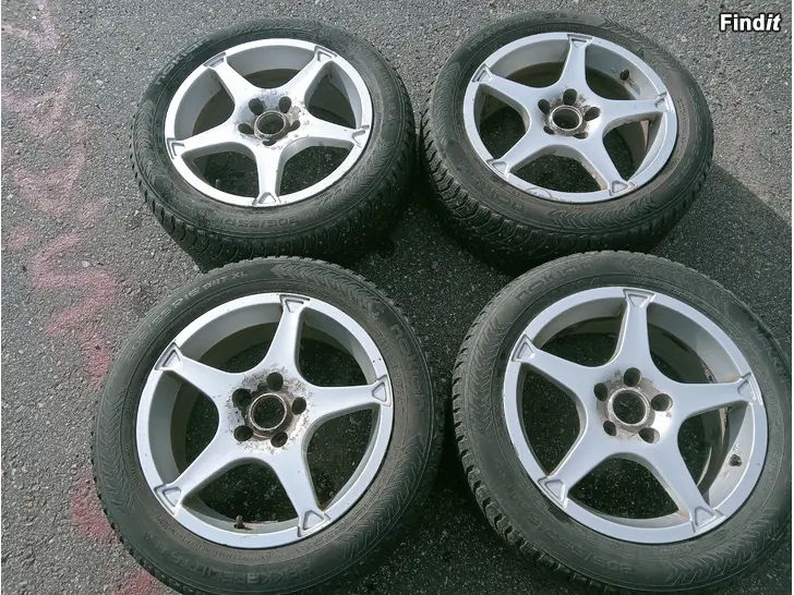 Myydään Volvon alut 5-108 Nokian nastarenkailla 205/55R16 94T