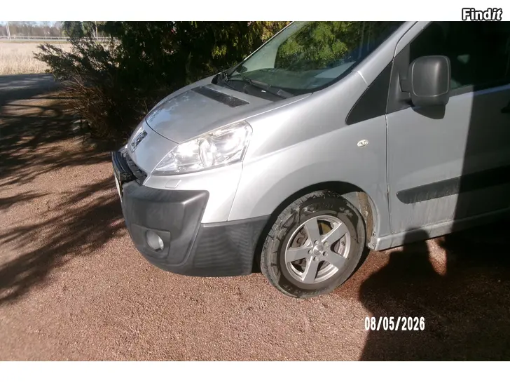 Myydään Juuri katsastettu siisti pakettiauto