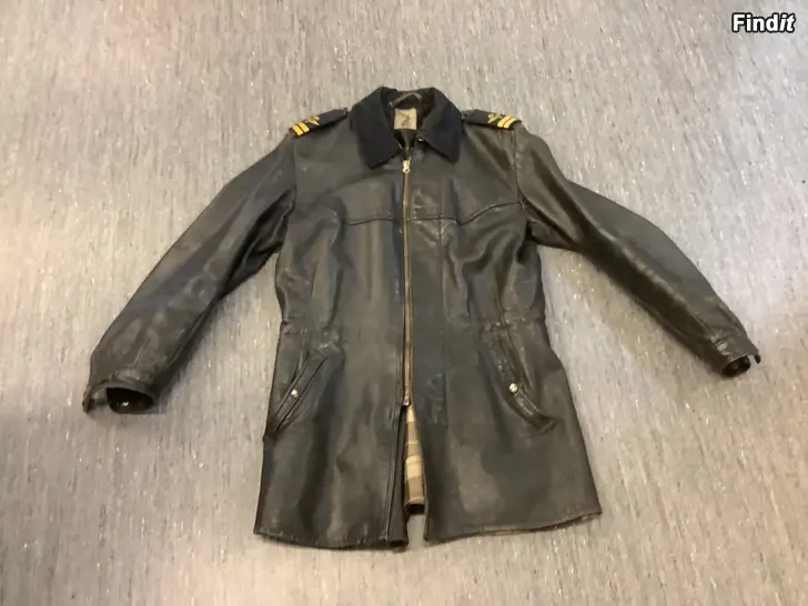 Myydään Ruotsin armeijan lentäjätakki