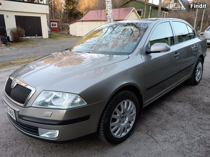 Säljes Skoda Octavia 2.0 TDI 140-hv 5-ov. XENON JUURI KATSASTETTU