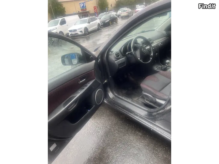 Myydään Mazda 3