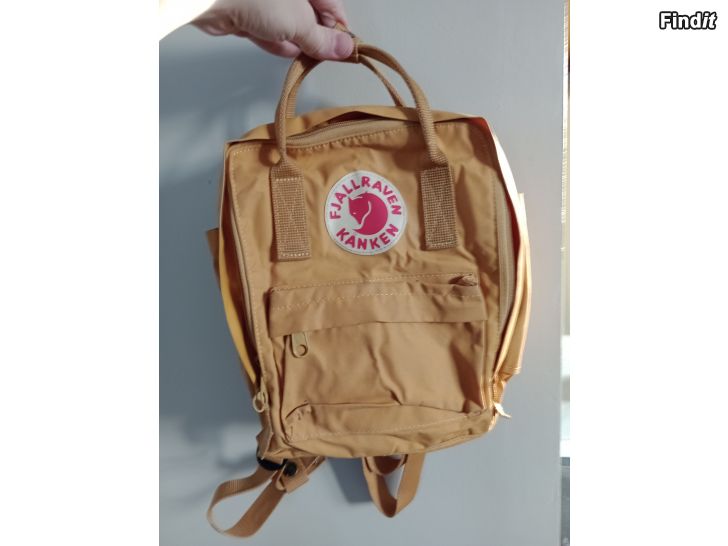 Säljes Mini kånken Gul