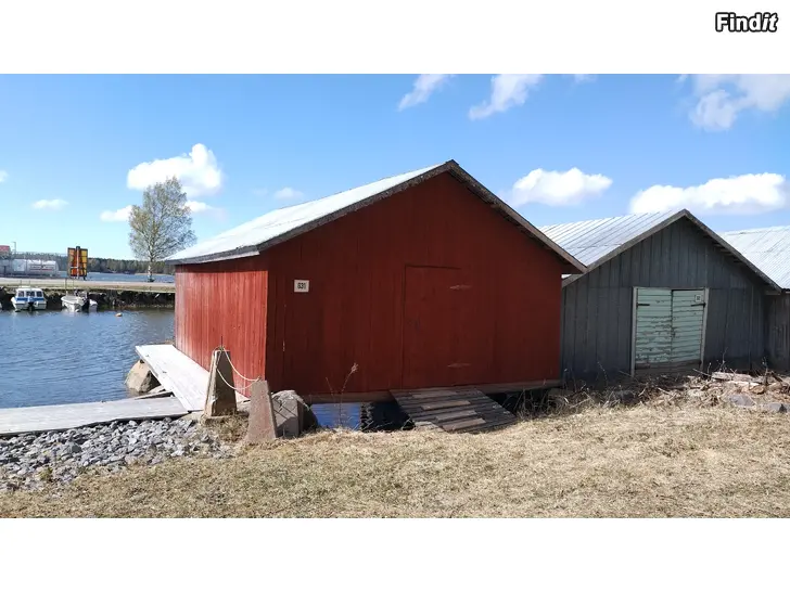 Myydään BÅTHUS I BOCKÖREN I PETALAX TILL SALU
