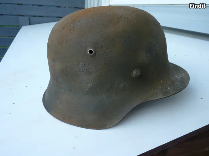 Myydään Saksalainen sotilaskypärä WW-2