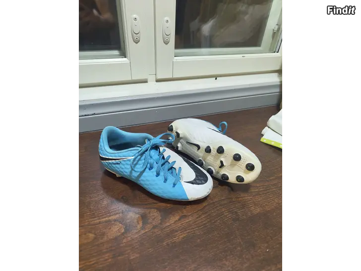 Säljes Fotbollsskor