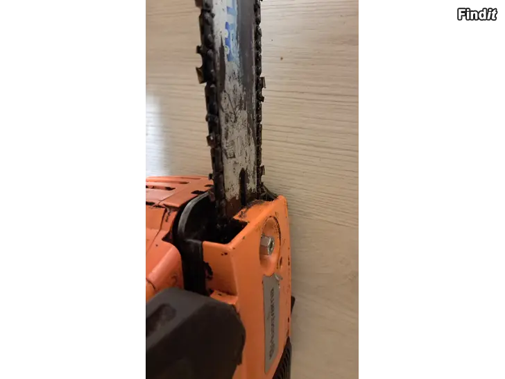 Myydään Myydään vähän käytetty moottorisaha