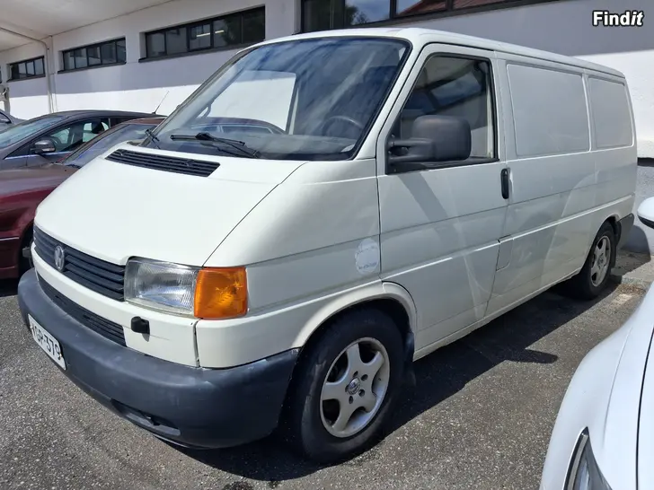 Myydään Pakettiauto