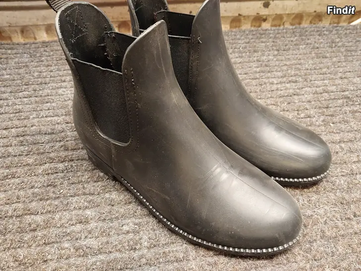 Säljes Ridskor storlek 40