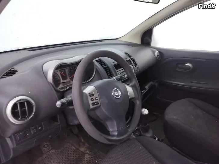 Myydään Nissan Note 1.4 KORJATTAVAKSI