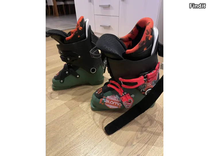 Säljes Slalompjäxor - Salomon Ghost FS 80