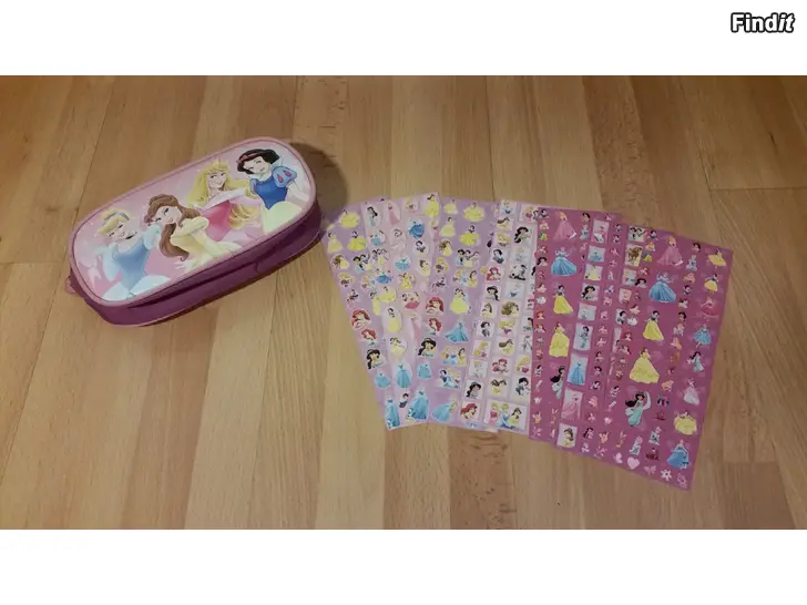 Myydään Disney Prinsessa penaali ja tarrat  -5e