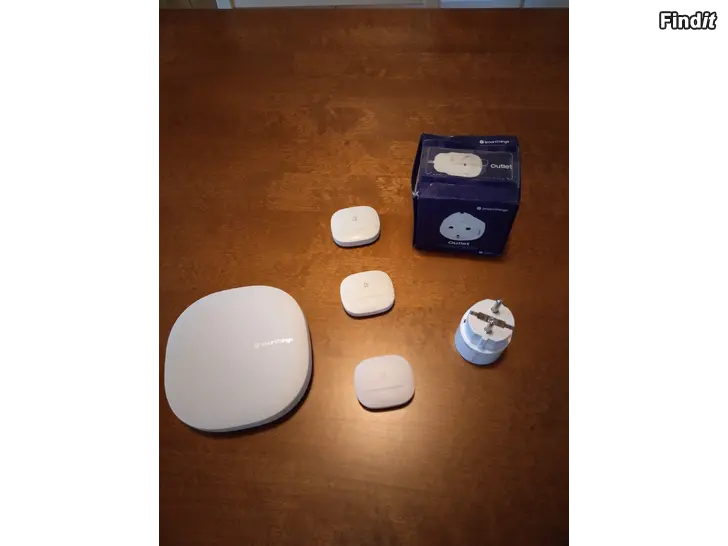 Myydään Smartthings hub + 3kpl monitoimisensoreita + 2 kpl ohjattavia pistorasioita
