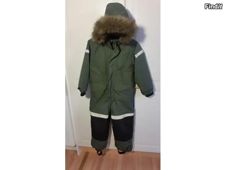Myydään Everest talvihaalari 110 tummanvihreä 18e