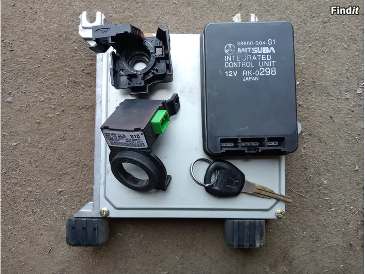 Myydään Honda CR-V 2001 ECU-sarja 37820-PKH-G21