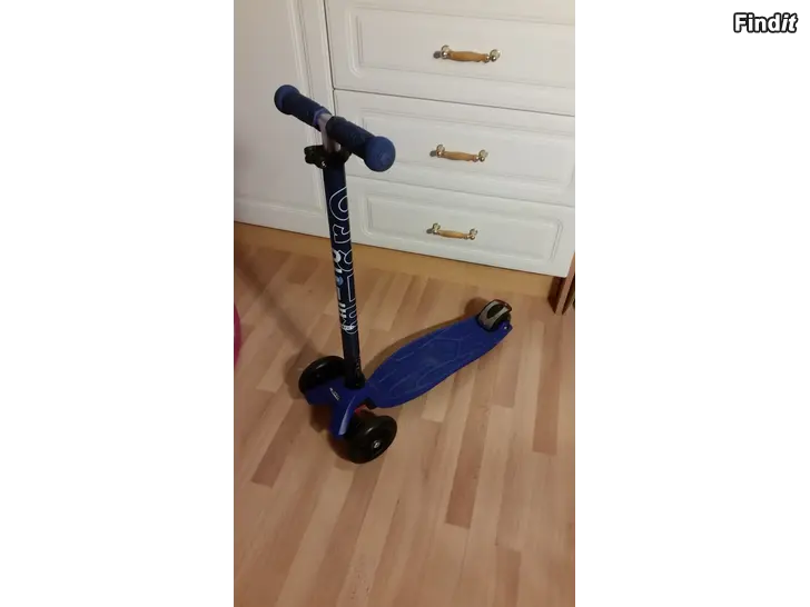 Myydään Micro Maxi Deluxe sininen 40e