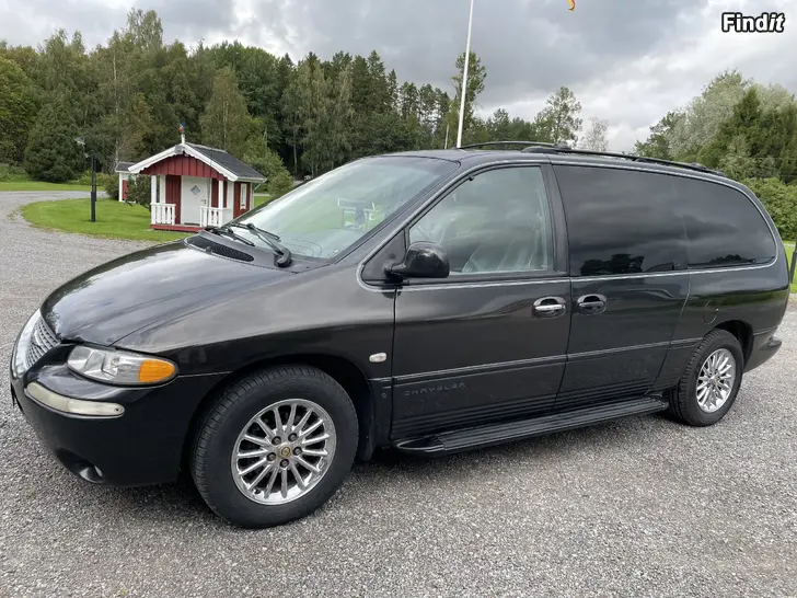 Säljes Bekväm och rymlig  Chrysler Town Country Limited