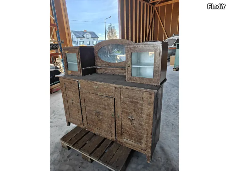 Säljes Skåp/skänk