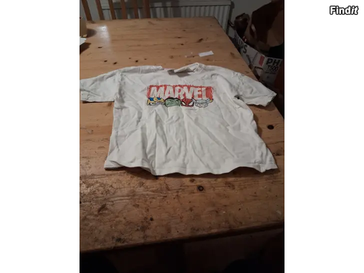 Myydään Tröja marvel 104