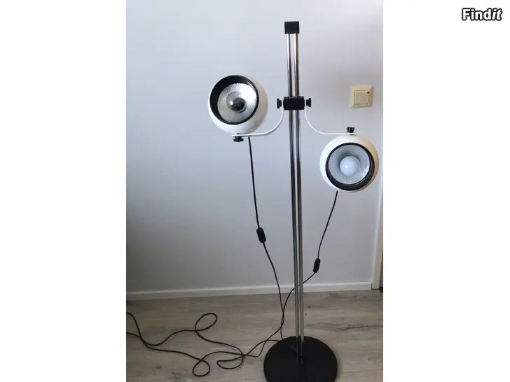 Myydään Retro lamppu