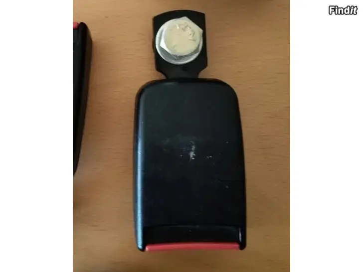 Myydään Turvavyönlukkot 2 kpl