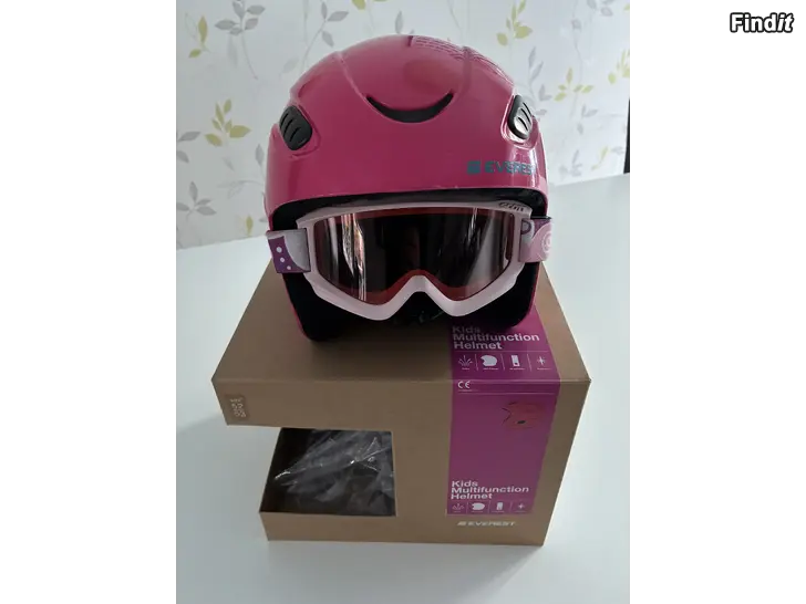 Säljes Everest slalomhjälm XS