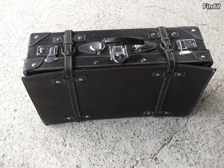 Säljes Kappsäck av läder