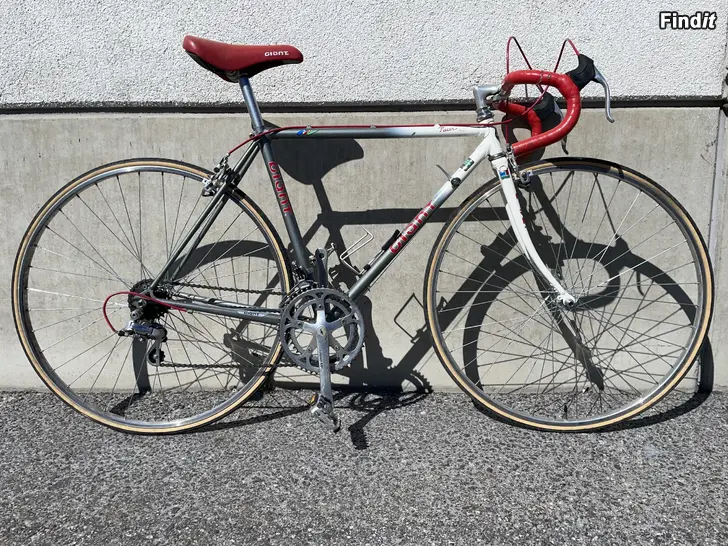 Myydään GIANT PACER 1985 Landsvägscykel