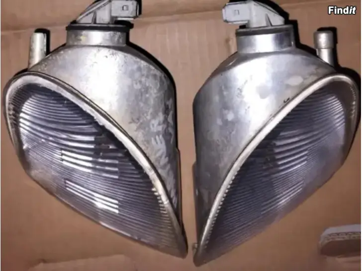 Myydään Burflux dieselsuodatimenkotelo etuvilkkut